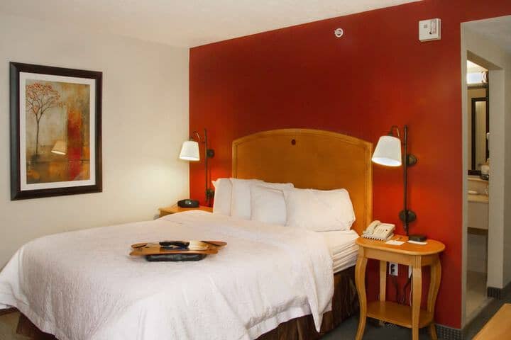 Room 10 of 37