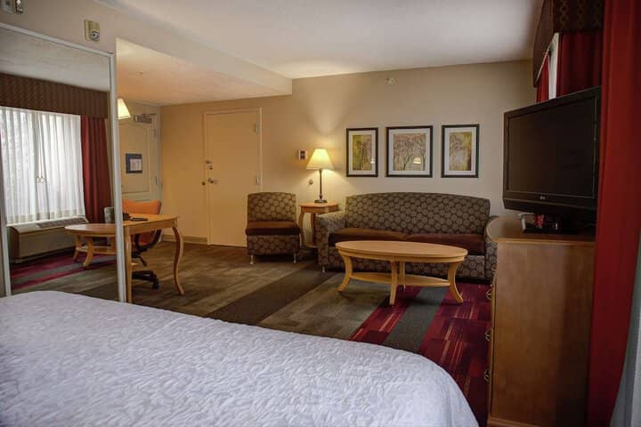 Room 5 of 37