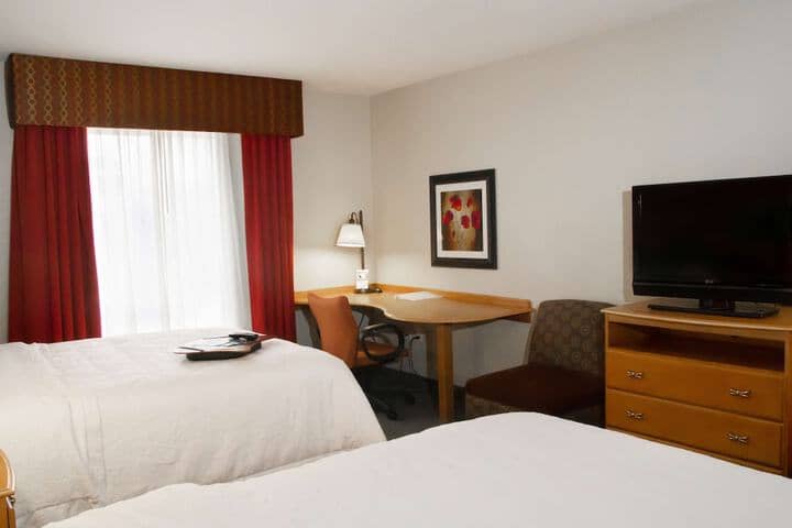 Room 9 of 37